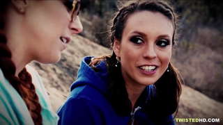 ���ုံတွဲတစ်တွဲများအတွက်ပေးဆောင် slut ရသံုးေမားကိုဆကျသှယျရနျ