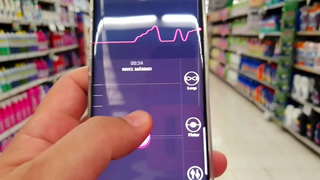 Martinasmith úsáid a bréagán ar an Meall go dtí go bhfuil a cum