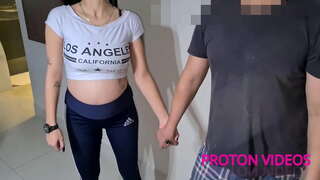 ���ගේ මිතුරා, නිෂ්පාදකයා Brazukas මම එය ගෙන ස්ත්රිය, Alicia වෙලර්, මේක කරන්න ඇඳේ තොරව කොන්ඩම්