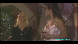 Hannah Հարփերը հոգ է տանում киске եւ էշի Ասիայում Карреры!