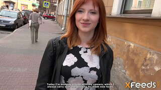 ���ुन्दरता दिन्छ उहाँलाई एक blowjob र तिनीहरूले सेक्स ओछ्यान मा doggystyle र अन्य आकृति बनाउन comely केटी लज्जित