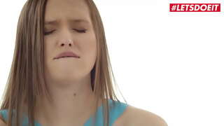 WHITEBOXXX - (Stacy Cruz) - Delogaj Teen Intensa Amo Faranta Sesion Kun Ŝia Amanto