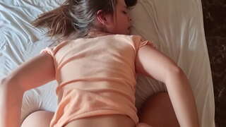 جادوگر دیتا ہے مجھے ایک لڑکی دھچکا کام اور غائب مجھے