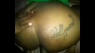 B. mama odpeljal dick in creampie