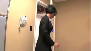 Sexy ນຫມໍຢ້ຽມຢາມ