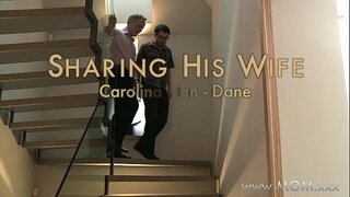 MOM MILF cymryd dau ceiliogod mawr