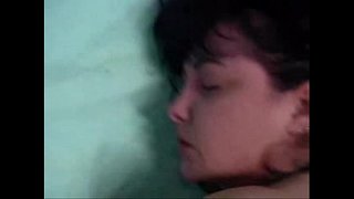 Seorang ibu untuk melepaskan keledai dalam Video porno Matang