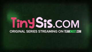 ���໘ ປີອາຍຸຜ່ອນປູ່ນີ້ແມ່ນສໍາລັບສິ່ງຫນຶ່ງແລະສິ່ງຫນຶ່ງເທົ່ານັ້ນ,ເພື່ອໃຫ້ໄດ້ຮັບຍໍາ! ນີ້ sexy ກົ້ນງາມຮັກທີ່ຈະເບິ່ງເຖິງຢູ່ໃນໃບຫນ້າຂອງທ່ານກັບຕົ້ນສະບັບເລິກລົງຄໍຂອງນາງແລະ moans ໃນທີ່ໃຊ້ເວລາເປັນປະເພດ