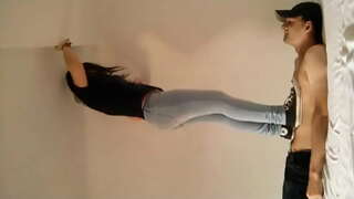 Mizore të dashurën e shkelin me këmbë e saj rob