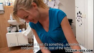 Victoria Waigel screwed ag strainséir guy le haghaidh smután de airgead tirim