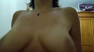 ���້າພະເຈົ້າເອື້ອຍເຊັ່ນດູດແລະເປັນນາງຂັບເຄື່ອນ