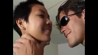 Cute Филиппинка, Ավանում Դաժան վերաբերմունքի Կողմից Guy-ՏՏ