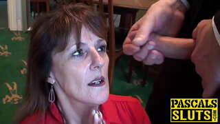 Talaka kukomaa lady Pandora anafurahia kuwa mtiifu ngono