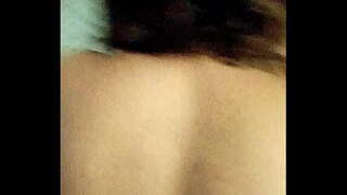 Suo marito lo batte e me guardando il mio