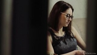 Tina米的间谍在萨德尔马尔