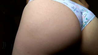 Pran plezi nan yon cd se aktif nan l kilòt