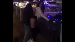 Makan pelacur di jalanan moskow