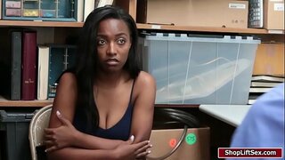 Полицейский полиций член-влак шке кугу найт грудастый дайя трахаться киска