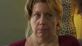 Παχουλή γιαγιά βόλτες στύση