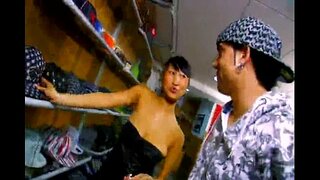 Sharon Lee je zajebal s španec v njegovi trgovini