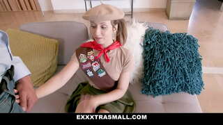 Exxxtra Parva - Daphne sapor ingens gallus