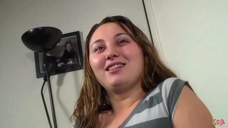 Alexandra suka bercinta dengan lelaki sepanyol