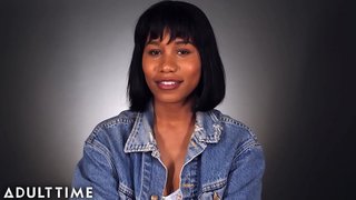 Jenna Fox Masturbuje się i mówi o tym!