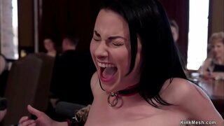 Əsas рабыня Верука Ceyms göndərir рабыню-стажерку Сабрину Бэнкс kimi servis hos və onlar sərt трахаются və itaət azn kef BDSM-partiya yuxarı mərtəbədə