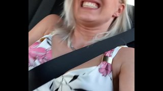 Nooit het dit gedoen! Ek het vir my&#039;n orgasme in&#039;n taxi.