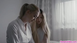 ���ንሽ tits lesbian ታዳጊ scissoring አሁን blonde dorm incharge