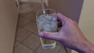 Wann d ' Schlampe snap eng iwwerraschung Pisse d. a léiwer et