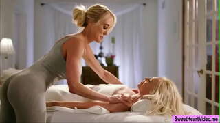 MILF Brandi Love βοηθά τον Πελάτη της Λύρας Νόμους μουνί φτάσουν σε οργασμό