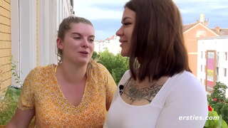 Zločesti Amater lezbejke bude po cijeloj kući 